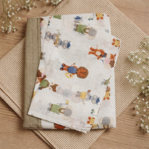 handloom pure cotton queen size boarder bedsheet with 2 pillow covers