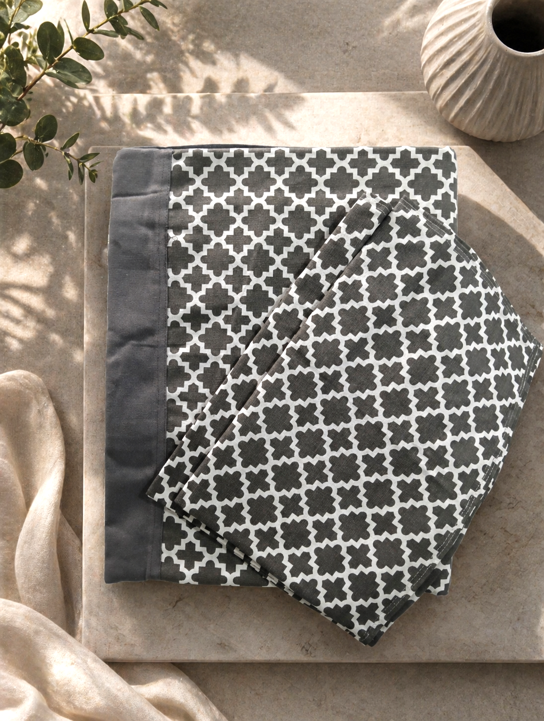 pure cotton queen size boarder bedsheet with 2 pillow covers pure cotton queen size boarder bedsheet with 2 pillow covers
