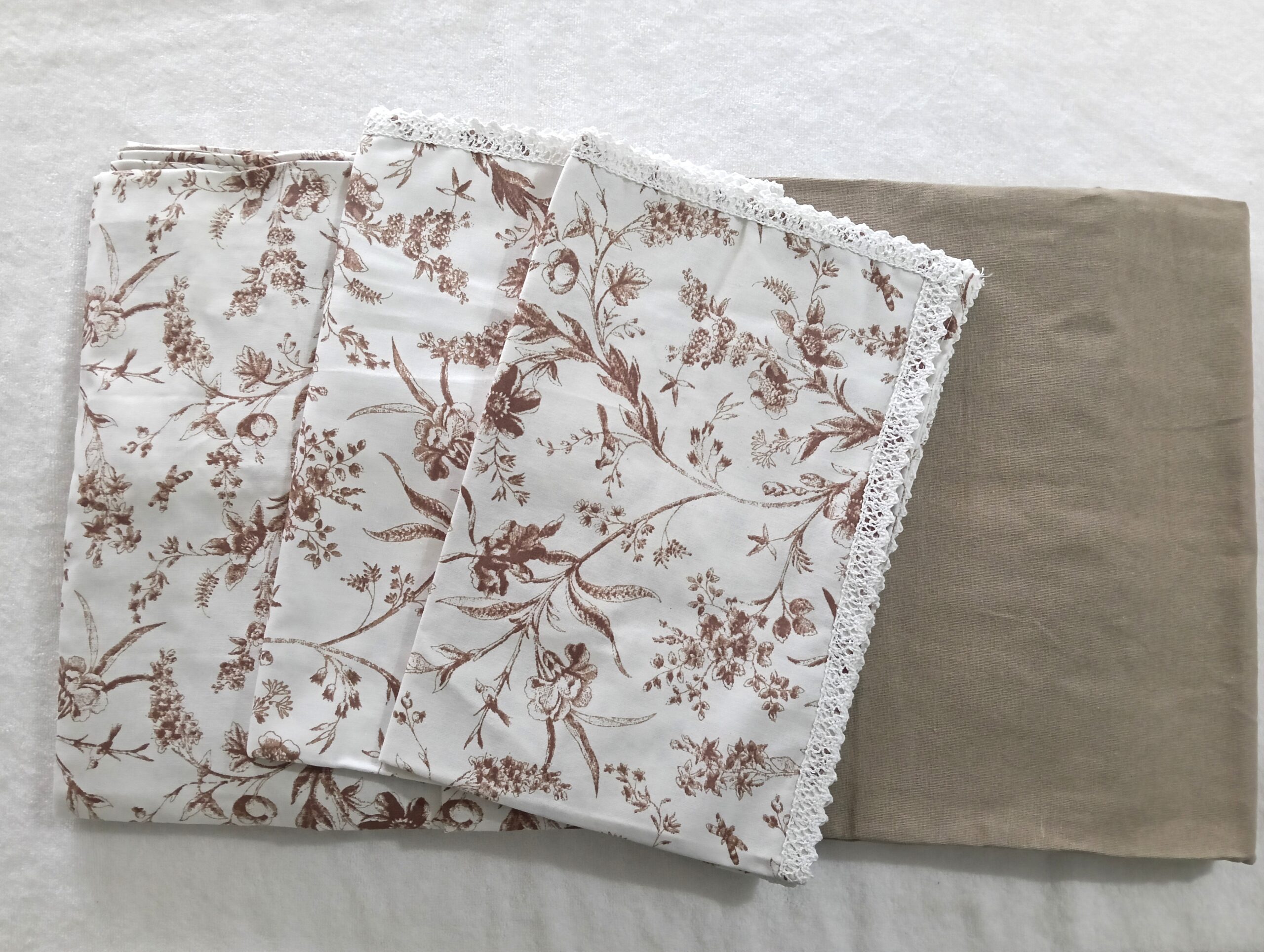pure cotton king size lace boarder bedsheet with 2 pillow covers pure cotton king size lace boarder bedsheet with 2 pillow covers