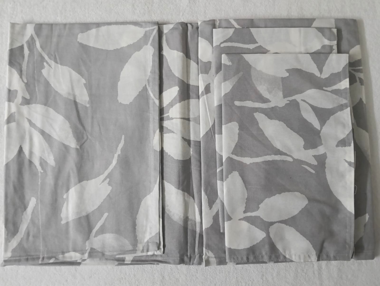 pure cotton queen size full print bedsheet with 2 pillow covers pure cotton queen size full print bedsheet with 2 pillow covers