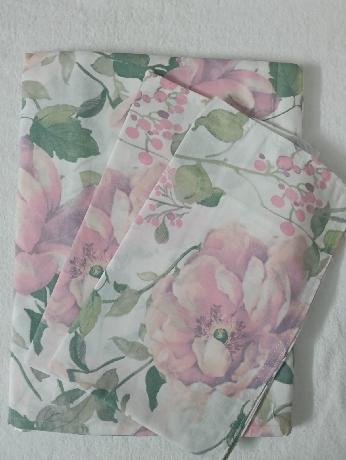 pure cotton queen size bedsheet with 2 pillow covers pure cotton queen size bedsheet with 2 pillow covers
