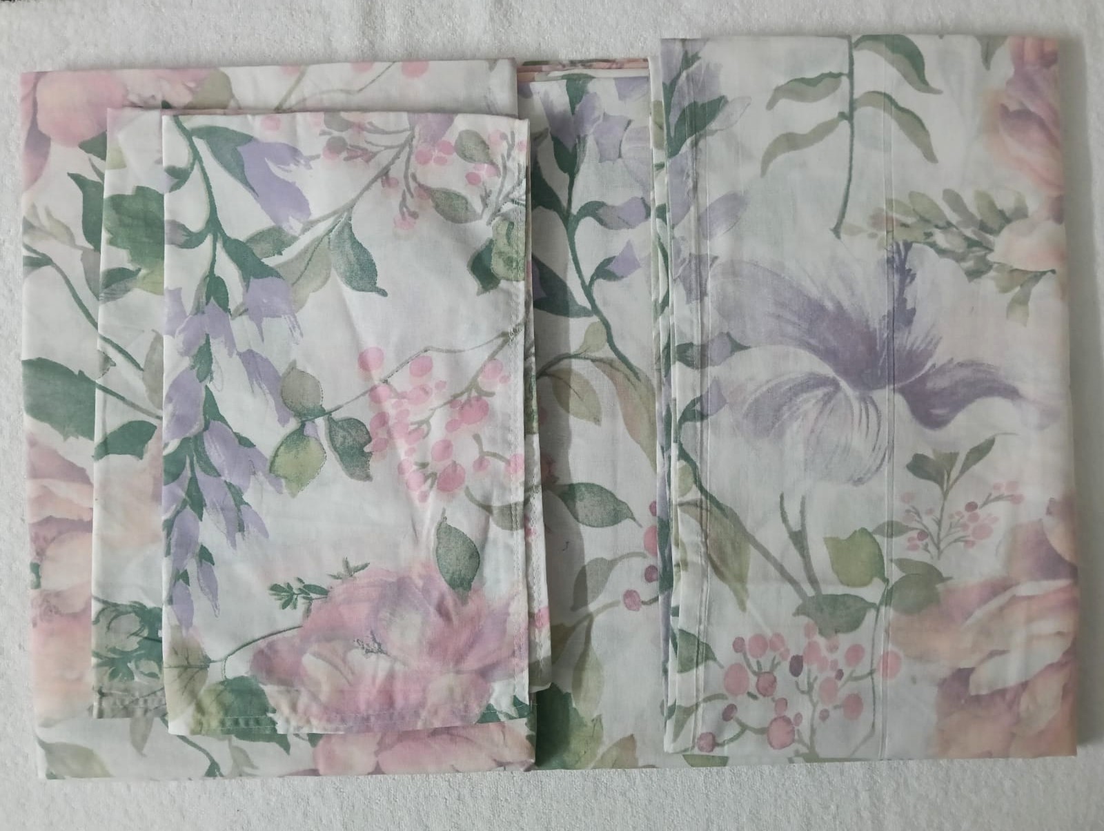 pure cotton queen size bedsheet with 2 pillow covers pure cotton queen size bedsheet with 2 pillow covers