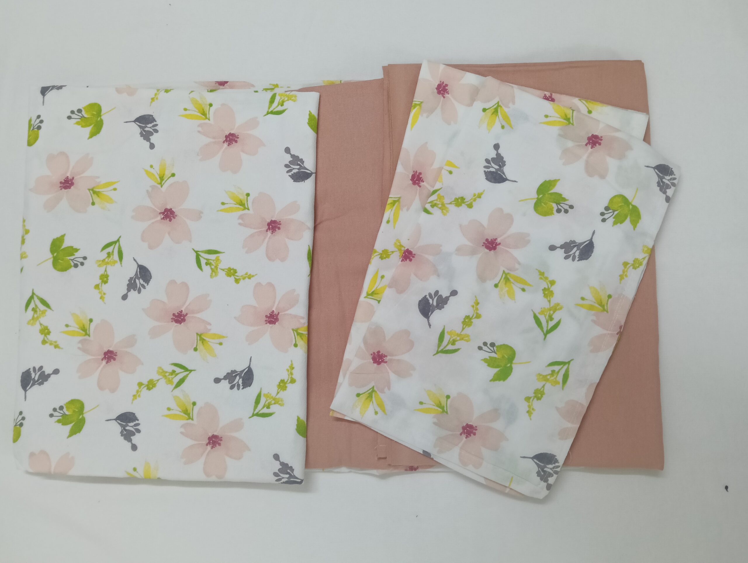 pure cotton queen size boarder bedsheet with 2 pillow covers pure cotton queen size boarder bedsheet with 2 pillow covers