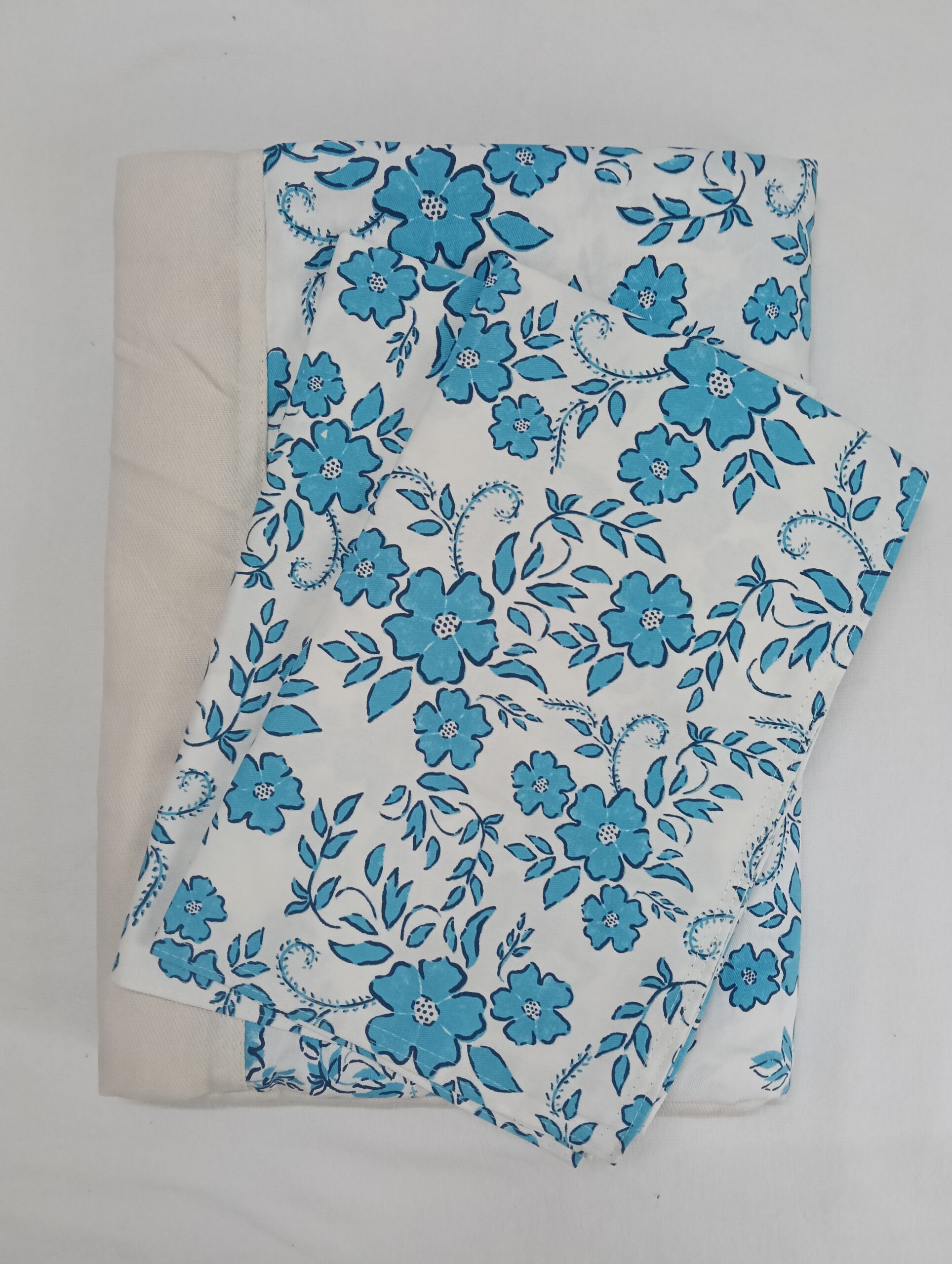 pure cotton queen size boarder bedsheet with 2 pillow covers pure cotton queen size boarder bedsheet with 2 pillow covers