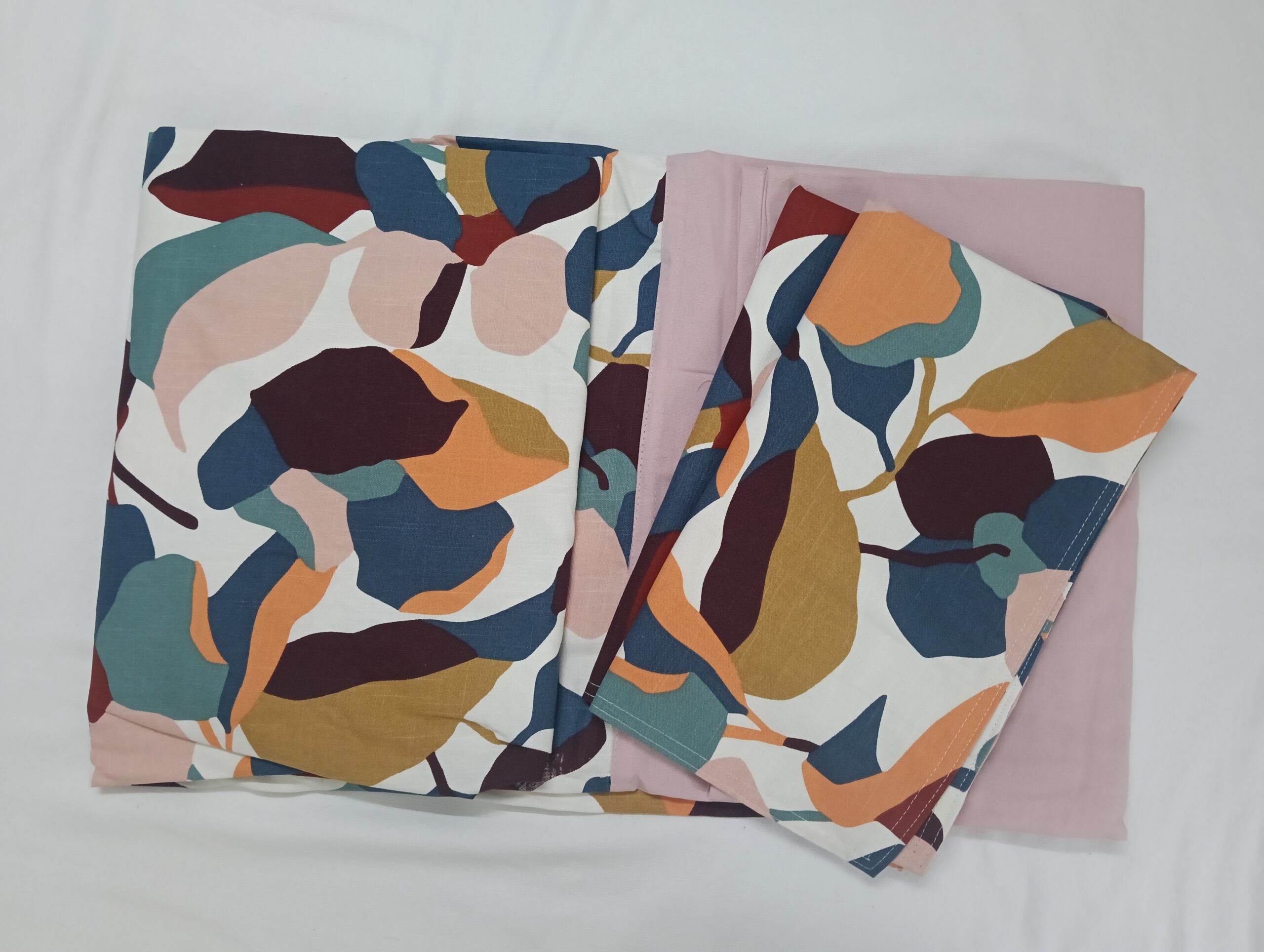 pure cotton queen size boarder bedsheet with 2 pillow covers pure cotton queen size boarder bedsheet with 2 pillow covers