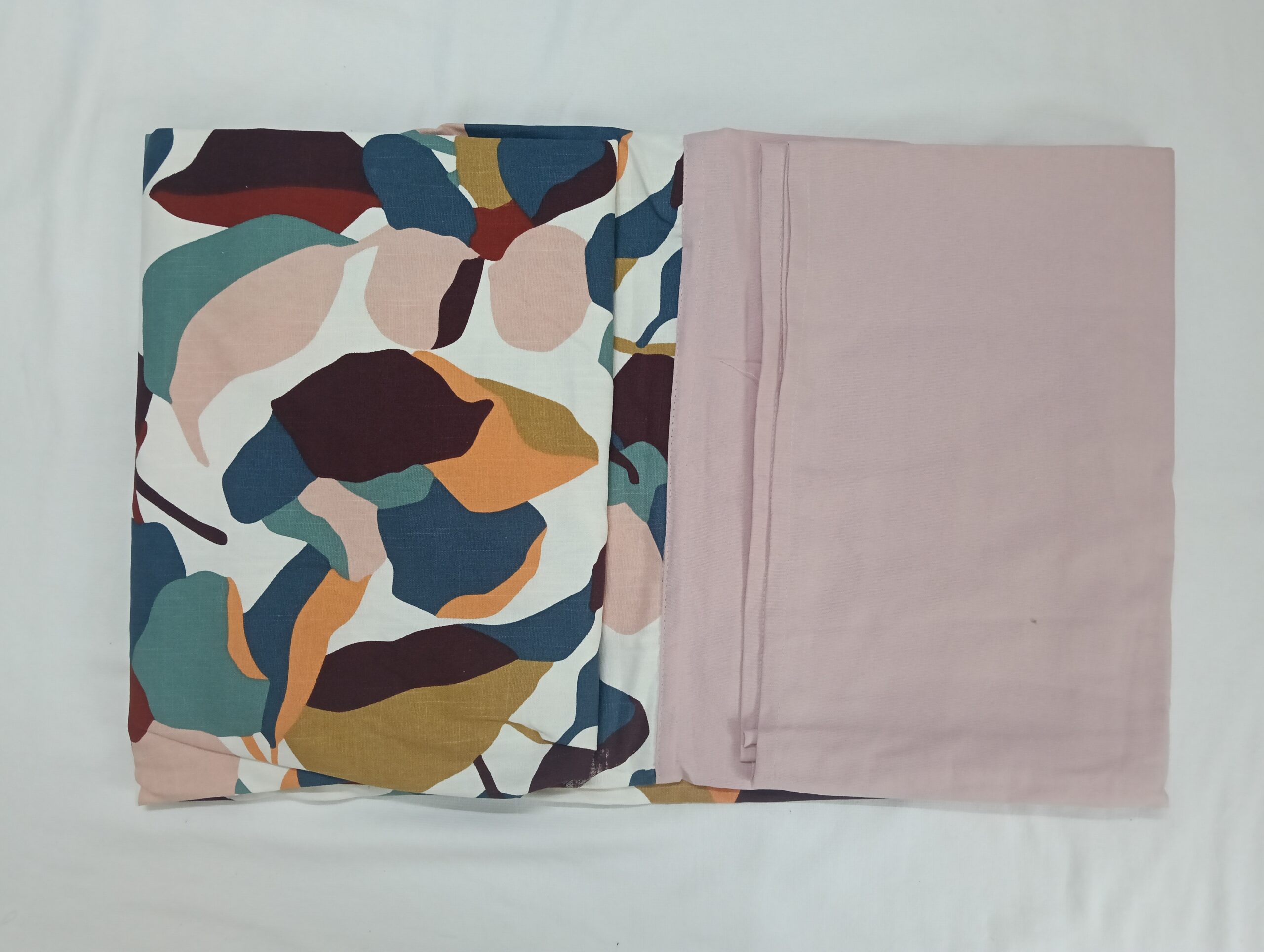 pure cotton queen size boarder bedsheet with 2 pillow covers pure cotton queen size boarder bedsheet with 2 pillow covers