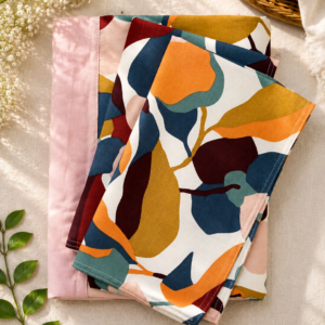 pure cotton queen size boarder bedsheet with 2 pillow covers
