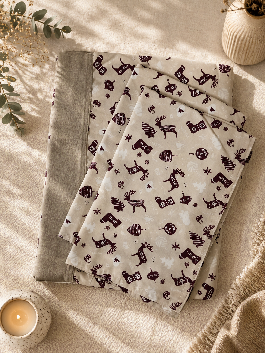 pure cotton queen size boarder bedsheet with 2 pillow covers pure cotton queen size boarder bedsheet with 2 pillow covers